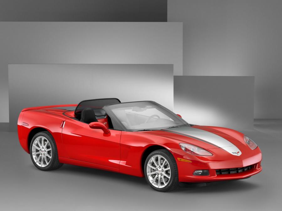  Chevrolet Corvette Convertible Street Appearance Concept 2004 года  (фото 1 из 2)